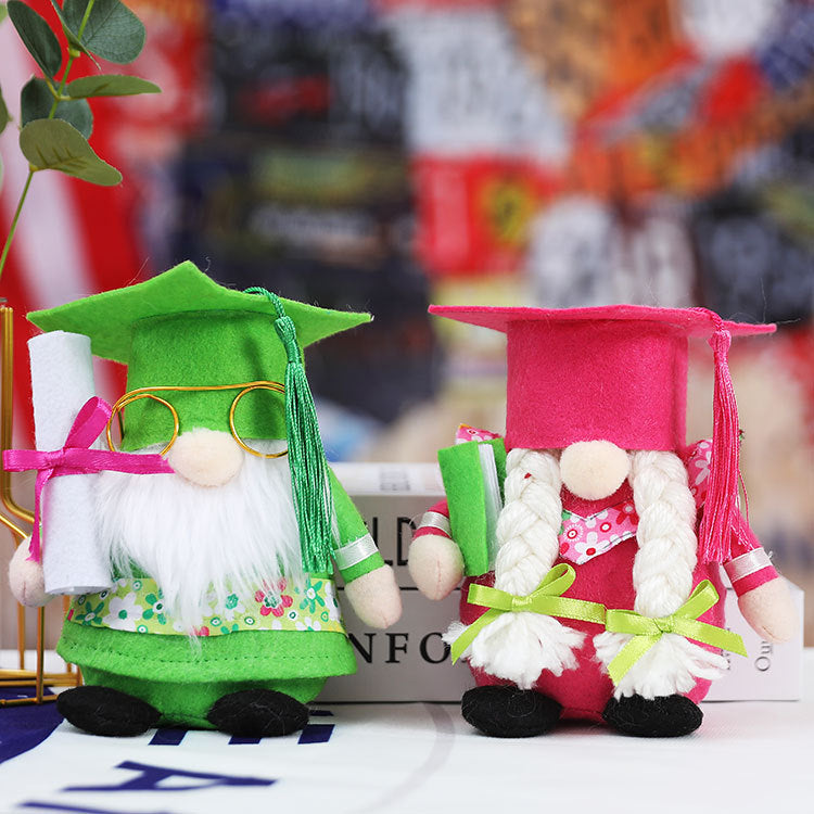 Opening ceremony dwarf couple doll decoration cross border graduation season rag doll decoration bachelor hat mascot - Vintage tees for Women